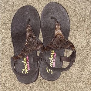 Sketchers sandals